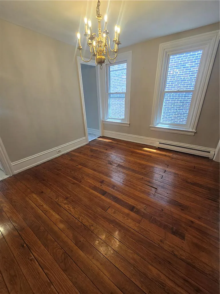 1 bed, 1.0 bath, 1150 sqft, $1,375 — Photo 2