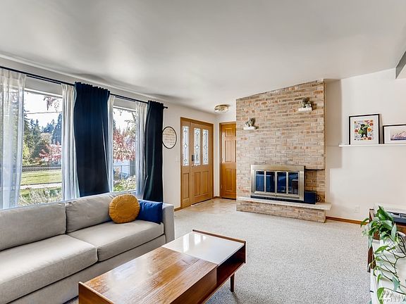 Experience your charming, light-filled home in 3D by clicking on the Virtual Tour link.