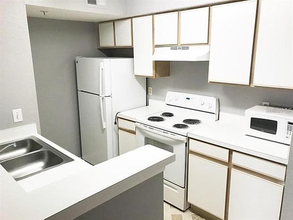 3rd image of 2209 Antigua Pl APT 827