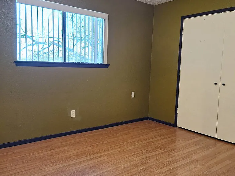 129 Allencrest Dr — Photo 9