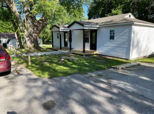 6049 N Brighton Ave, Gladstone, MO 64119