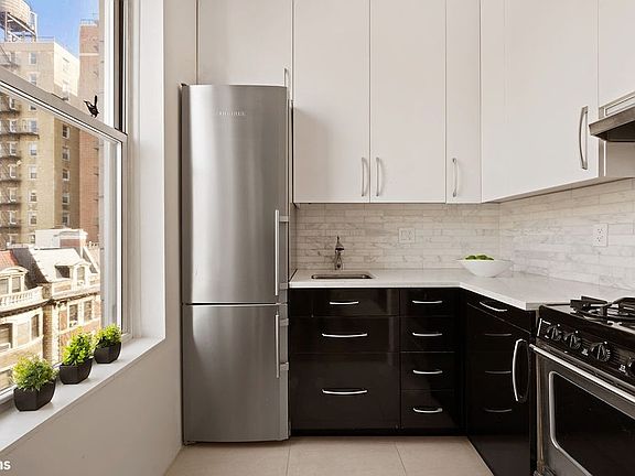 2nd image of 320 W 84th St APT 6A