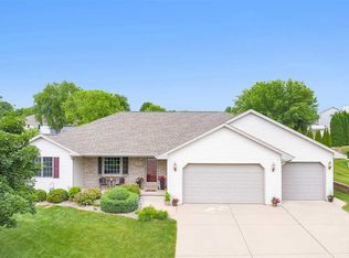 1451 Mighty Oak Trl, Green Bay, WI 54313