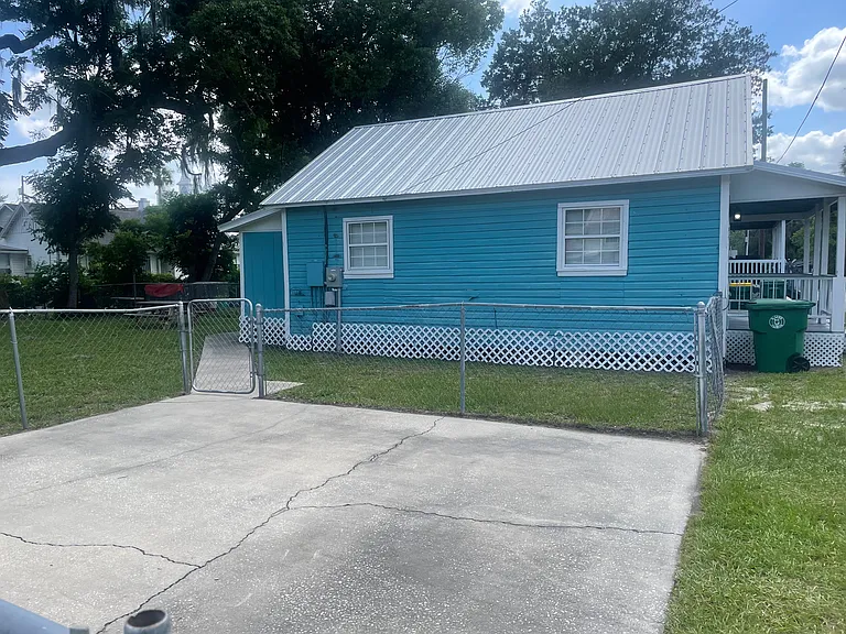 234 W Carolina Ave — Photo 12