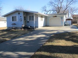 806 Jefferson St, Emmetsburg, IA 50536