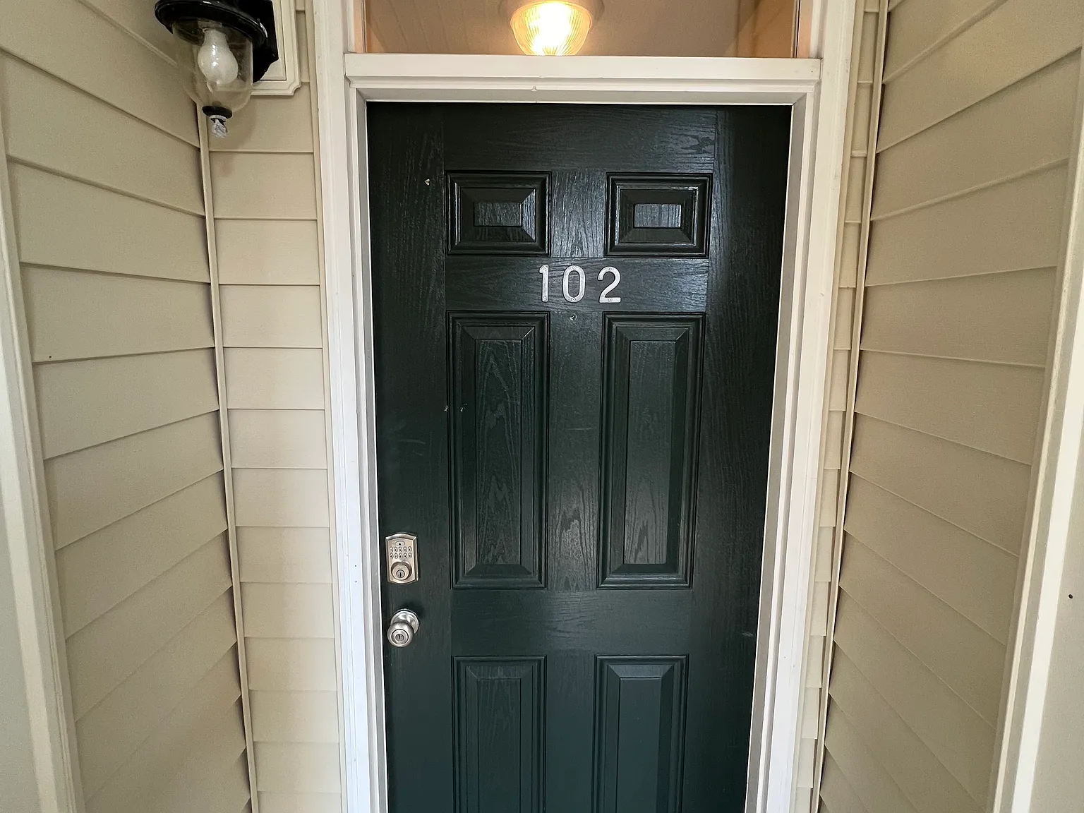 2 bed, 1323 sqft, $2,375 — Photo 3