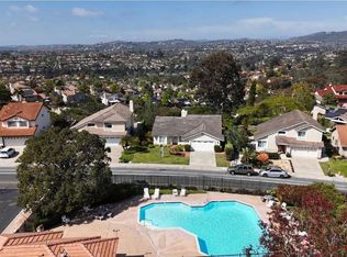 1633 N Willowspring Dr, Encinitas, CA 92024