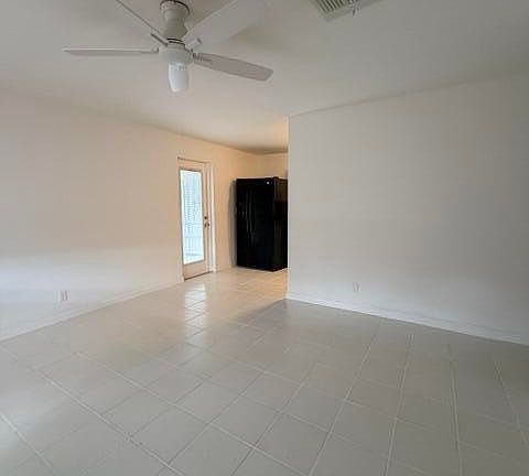 3rd image of 3642 Gulfstream Rd #3