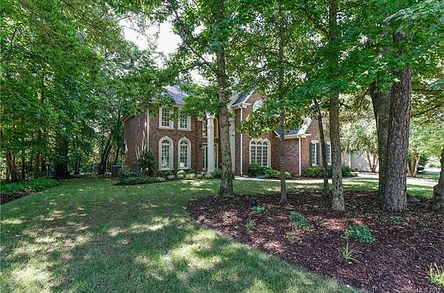 1st image of 2800 Savannah Hills Dr