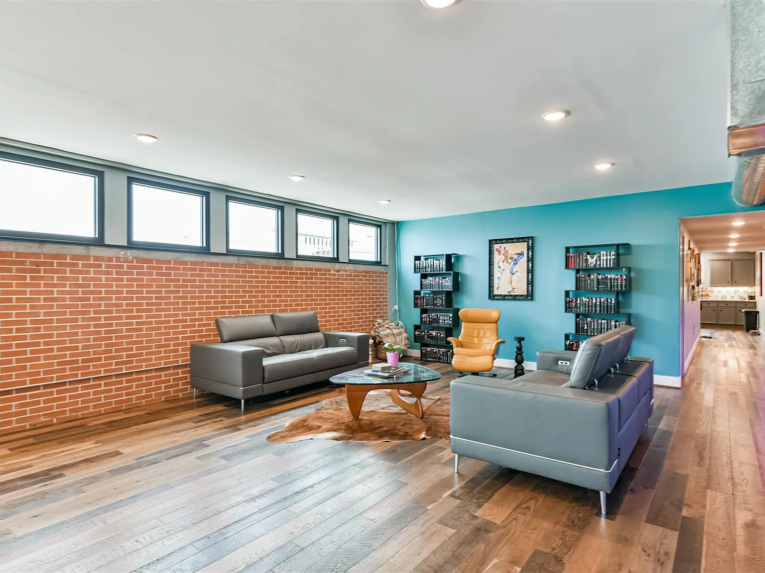 3 bed, 3.5 bath, 3622 sqft, $4,250 — Photo 2