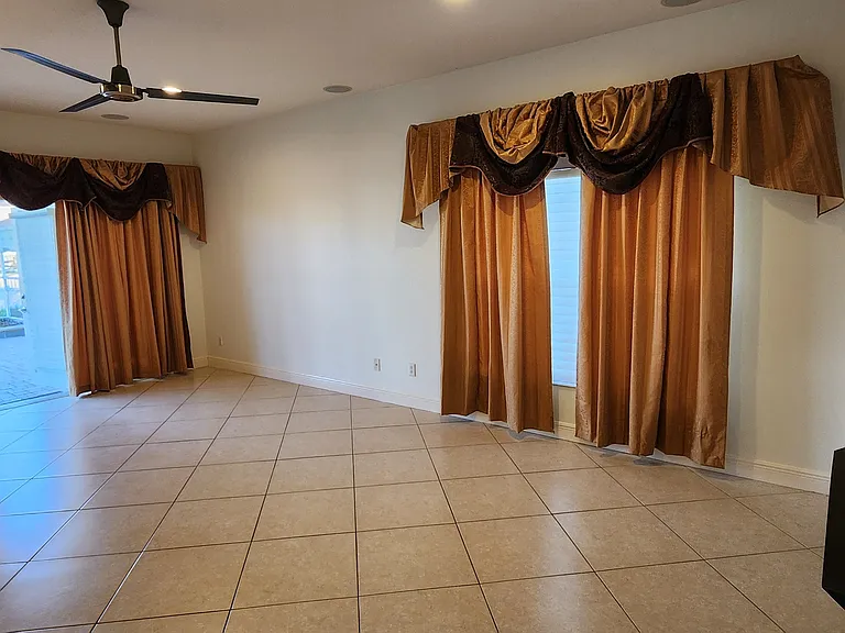 20003 Nob Oak Ave — Photo 11