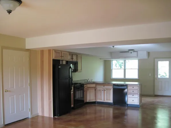52 Trinity Ln, Athens, PA 18810