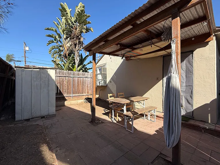4464 1/2 Figueroa Blvd — Photo 11