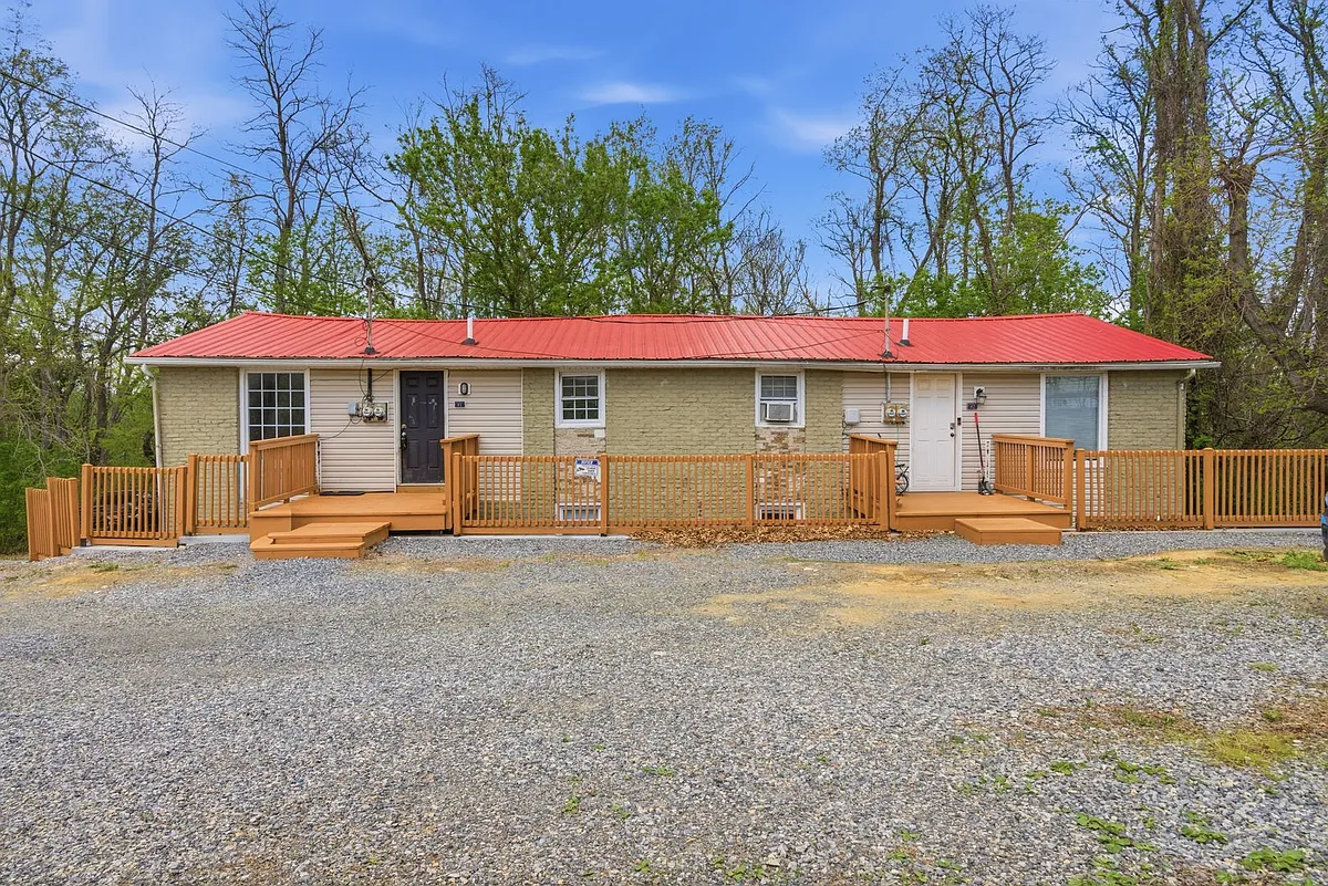 Building Photo - 701 Peppers Ferry Rd #4