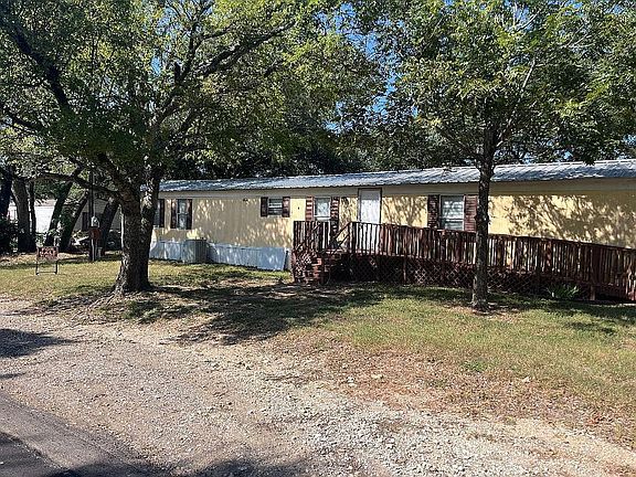 2nd image of 2501 Sumac Ln