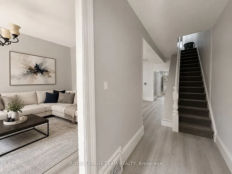 73 Charlotte St — Photo 3
