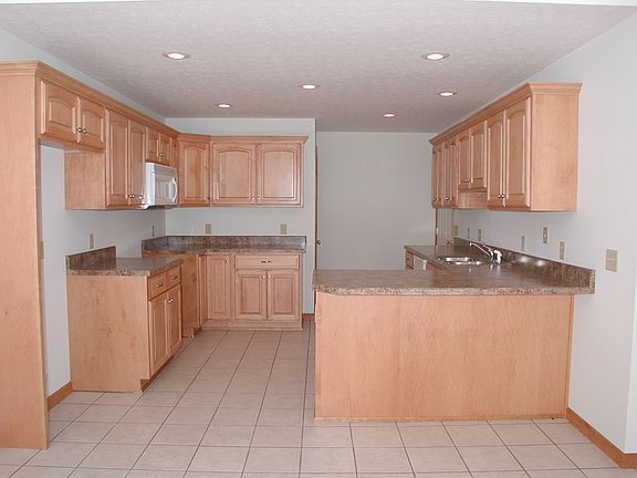 2nd image of 1138 W Sugarberry Ct
