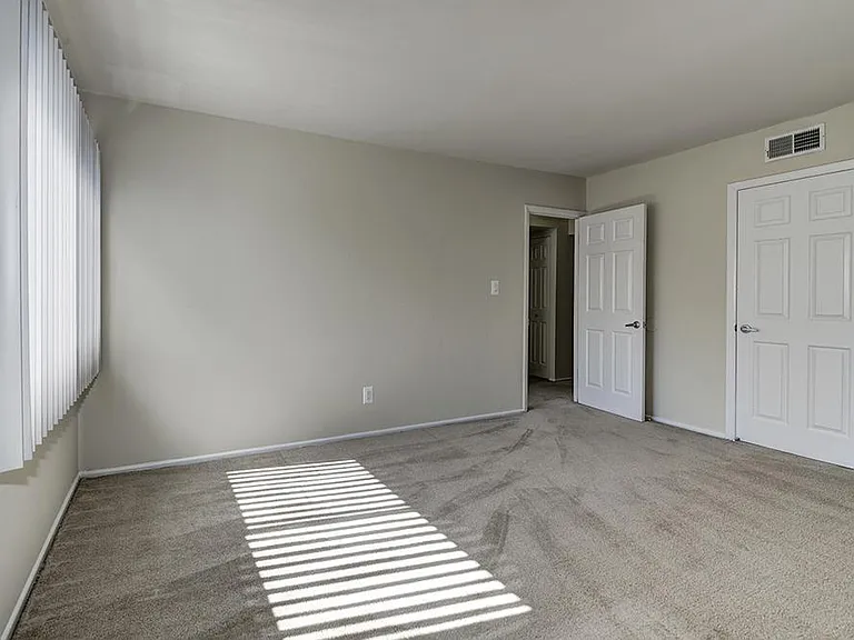 Wheaton House — Photo 5