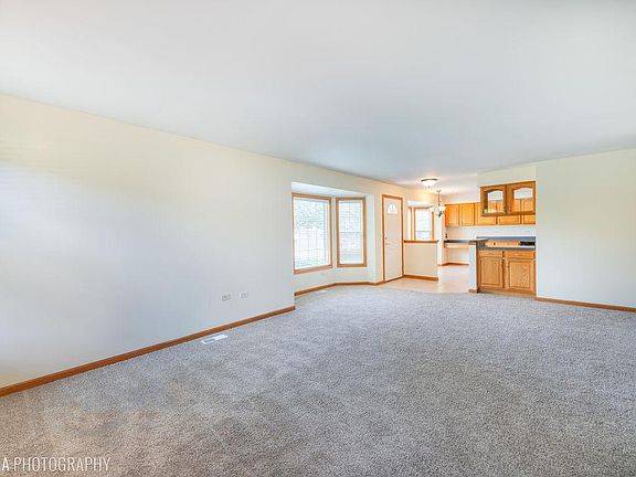 4th image of 744 Kresswood Dr #744
