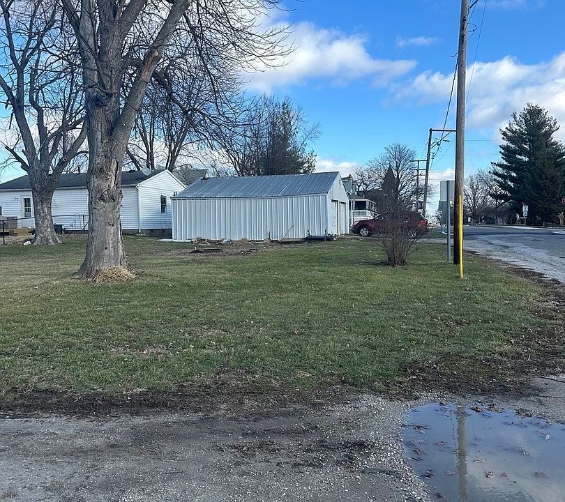 2nd image of 104 N Seminary St