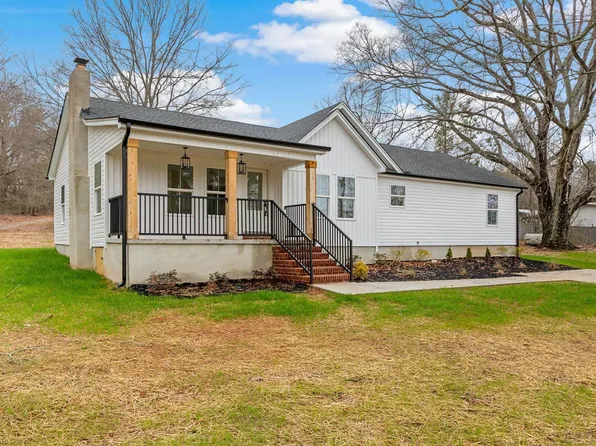 75 W Tyger Bridge Rd, Taylors, SC 29687
