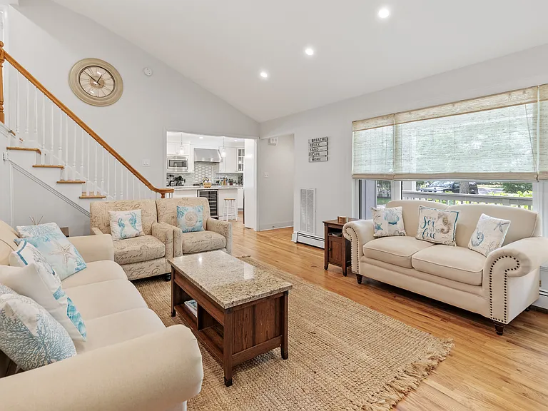 96 Wainscott Northwest Rd — Photo 5