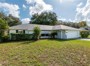 35241 Queens Way, Fruitland Park, FL 34731