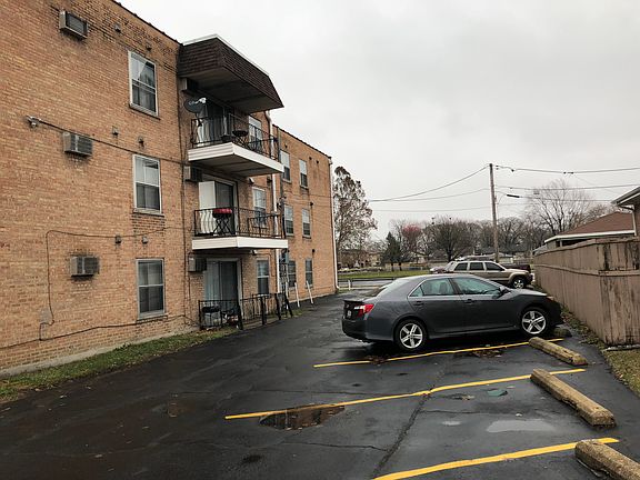 3rd image of 2025 State St APT 1A