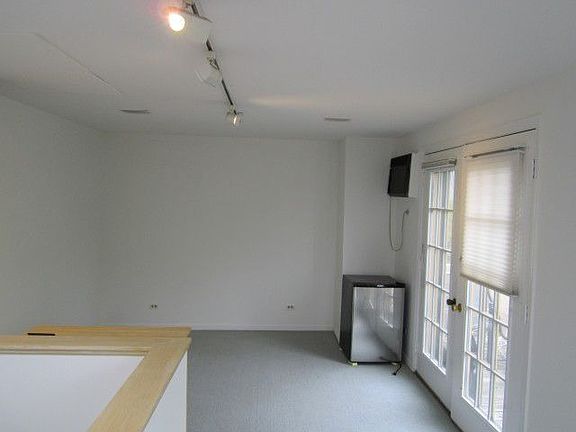 4th image of 2342 N Lakewood Ave