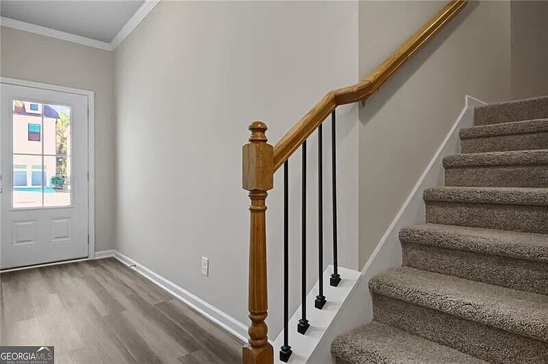 4 bed, 2.5 bath, 2073 sqft, $2,100 — Photo 3