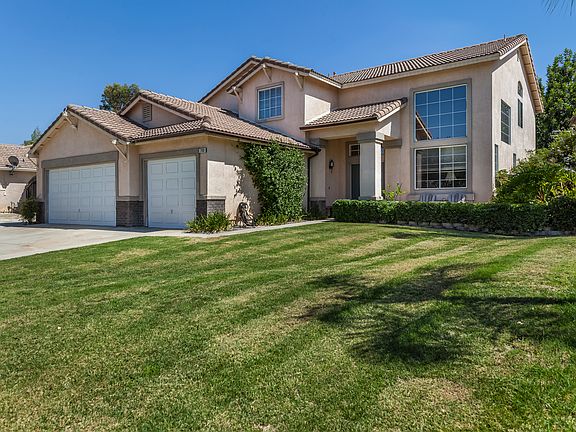 3rd image of 748 Donatello Dr