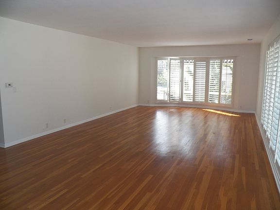 2nd image of 172 S Orange Grove Blvd APT 121