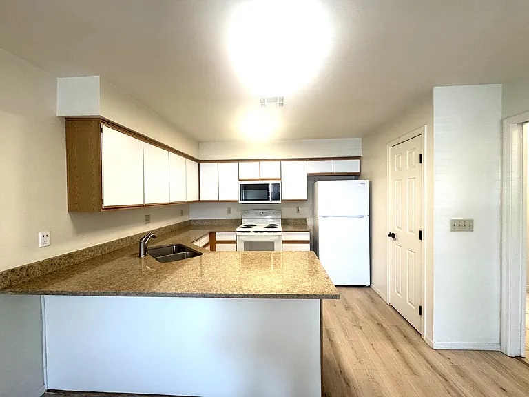 360 N Highland Ave #1 — Photo 5