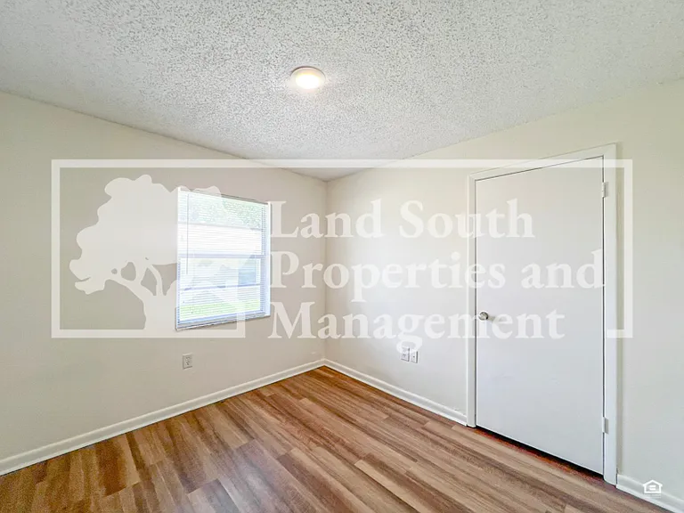 246 Mary Catherine Ct — Photo 8
