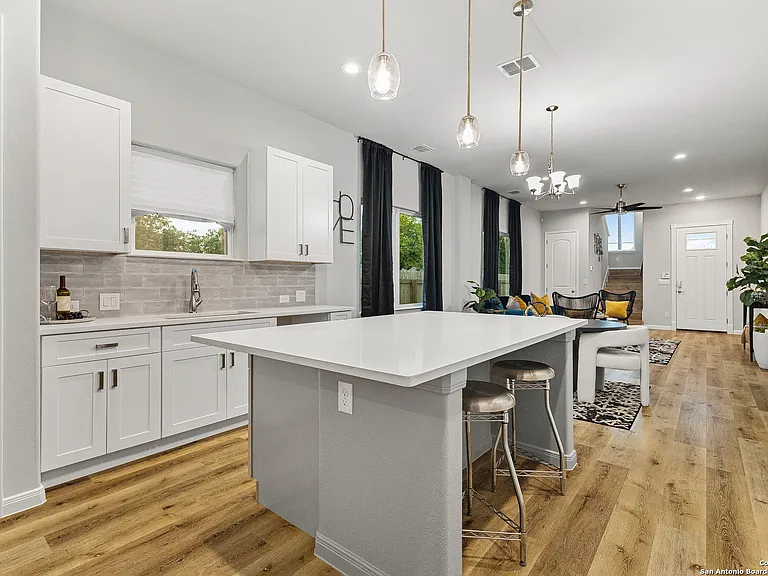 505 Linden Ave — Photo 15