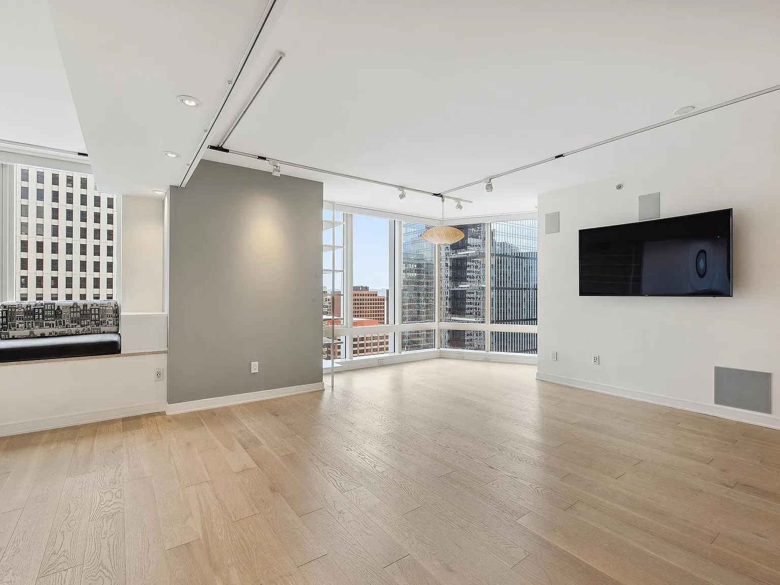 2 bed, 1136 sqft, $8,500 — Photo 3