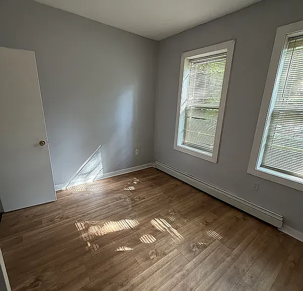 29 Bartholdi Ave — Photo 5