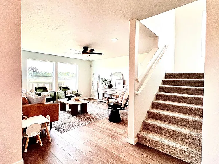 7435 W Trumbull Ct — Photo 24