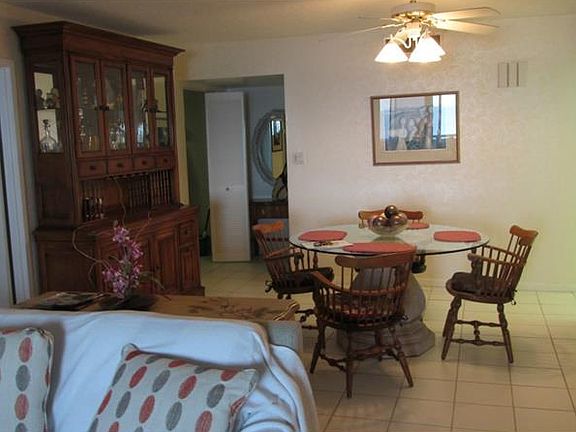 4th image of 1080 W Peppertree Ln APT 706A