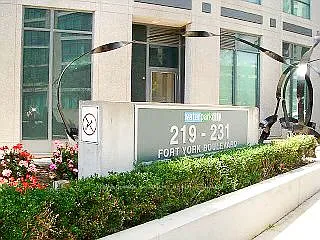 Building Photo - 219 Fort York Blvd #401