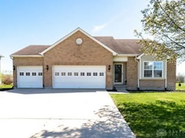 7332 Country Walk Dr, Franklin, OH 45005