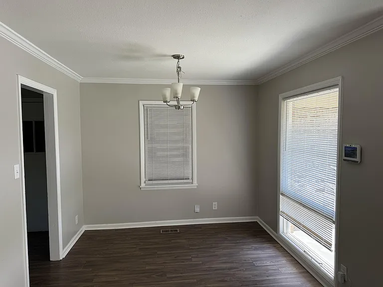3106 Pulaski Pike NW — Photo 2