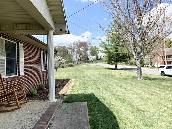 4th image of 159 Sunny Slopes Dr