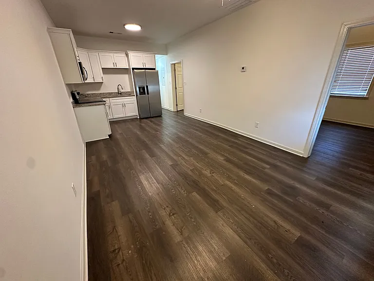 417 Burson Ave #A — Photo 7