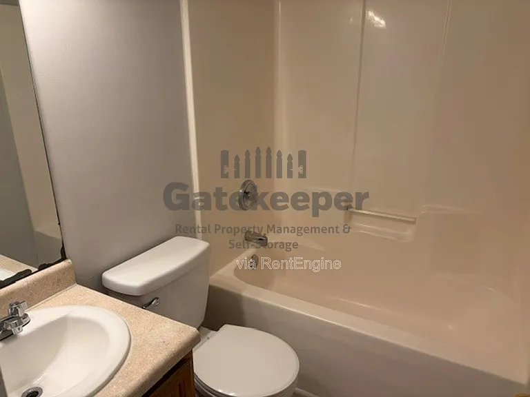 3161 Glen Hollow Dr — Photo 9