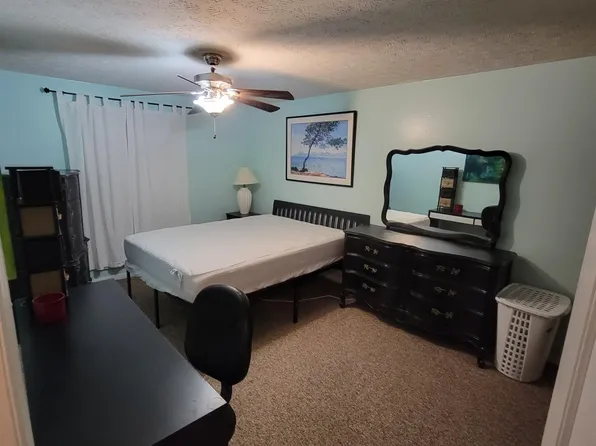 8009 Tierra Verde Dr #2, Tampa, FL 33617