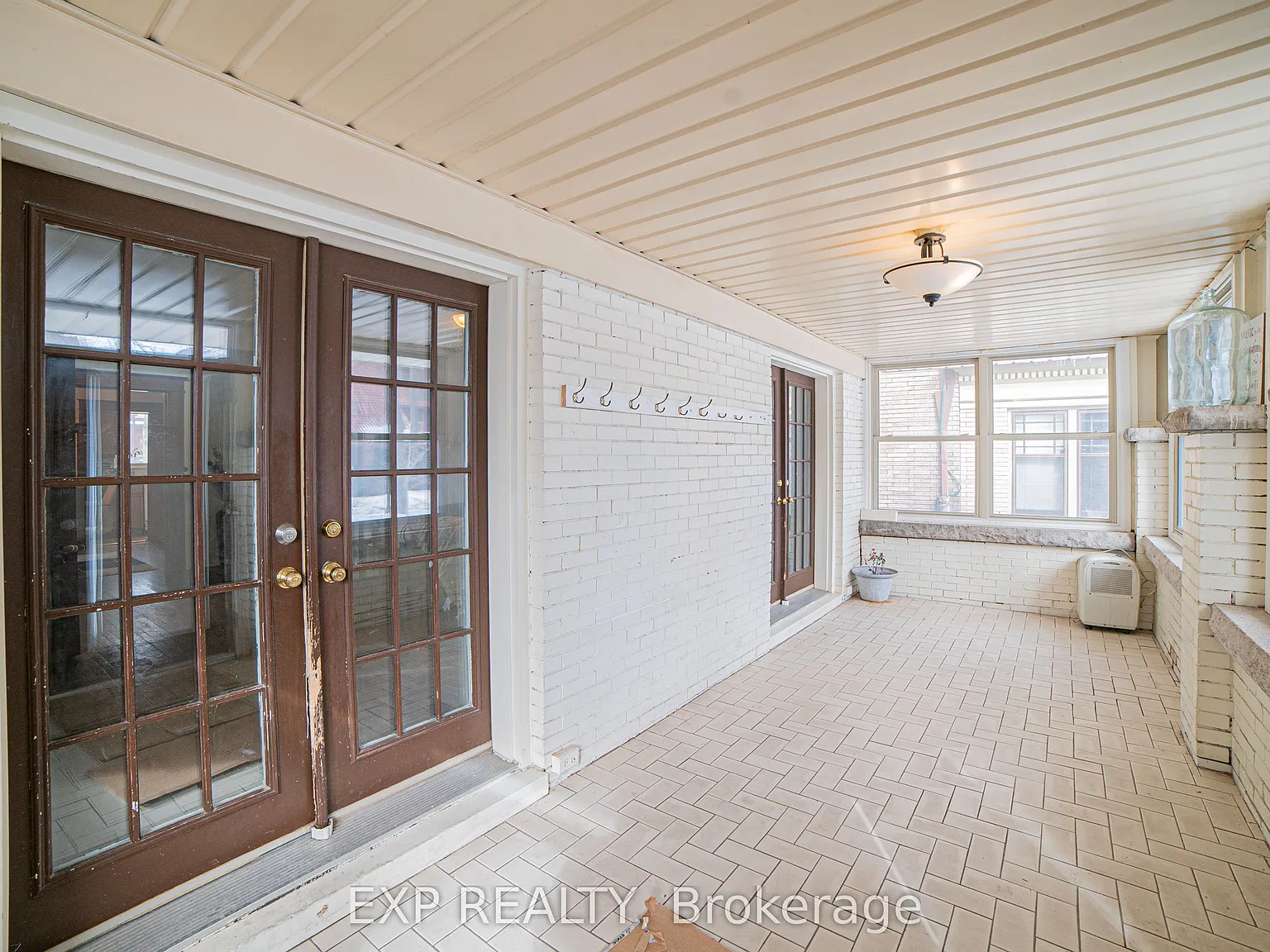 5 bed, $2,800 — Photo 2