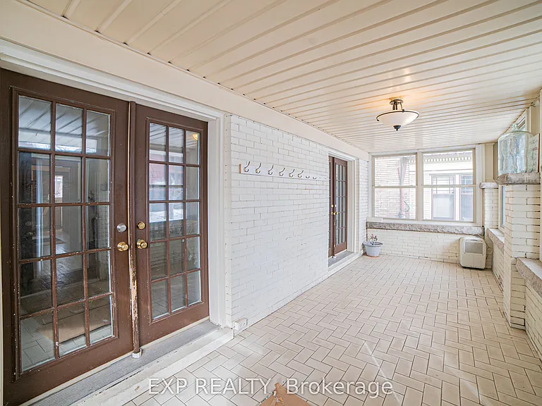 52 Proctor Blvd #MAIN — Photo 2