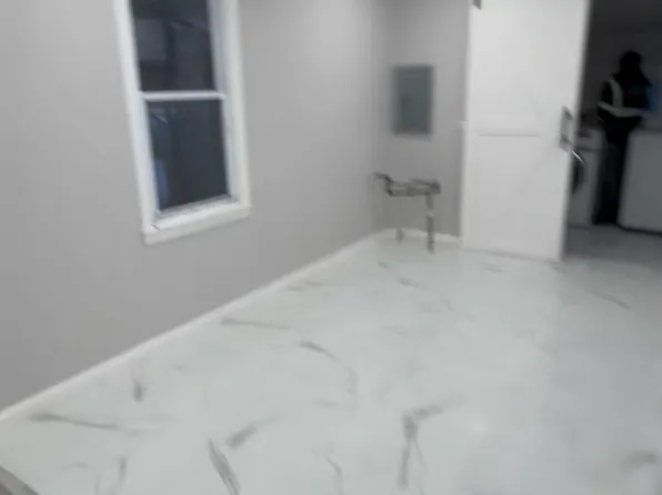 25619 Penn St, Dearborn Heights, MI 48125