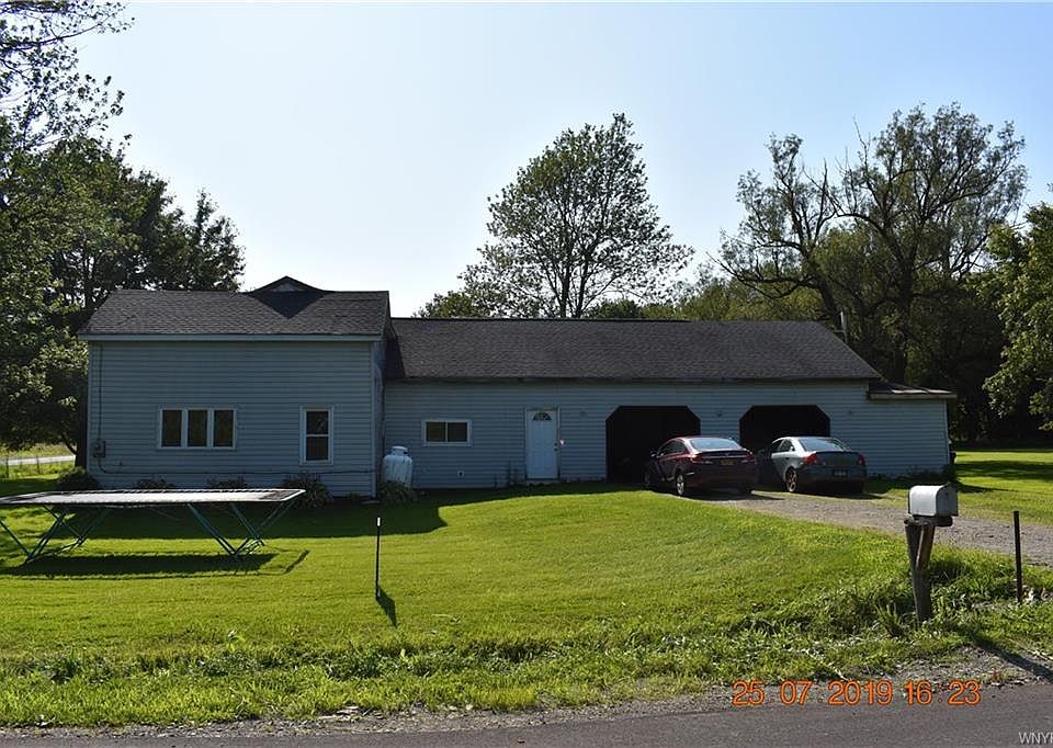 1st image of 484 Railroad Ave